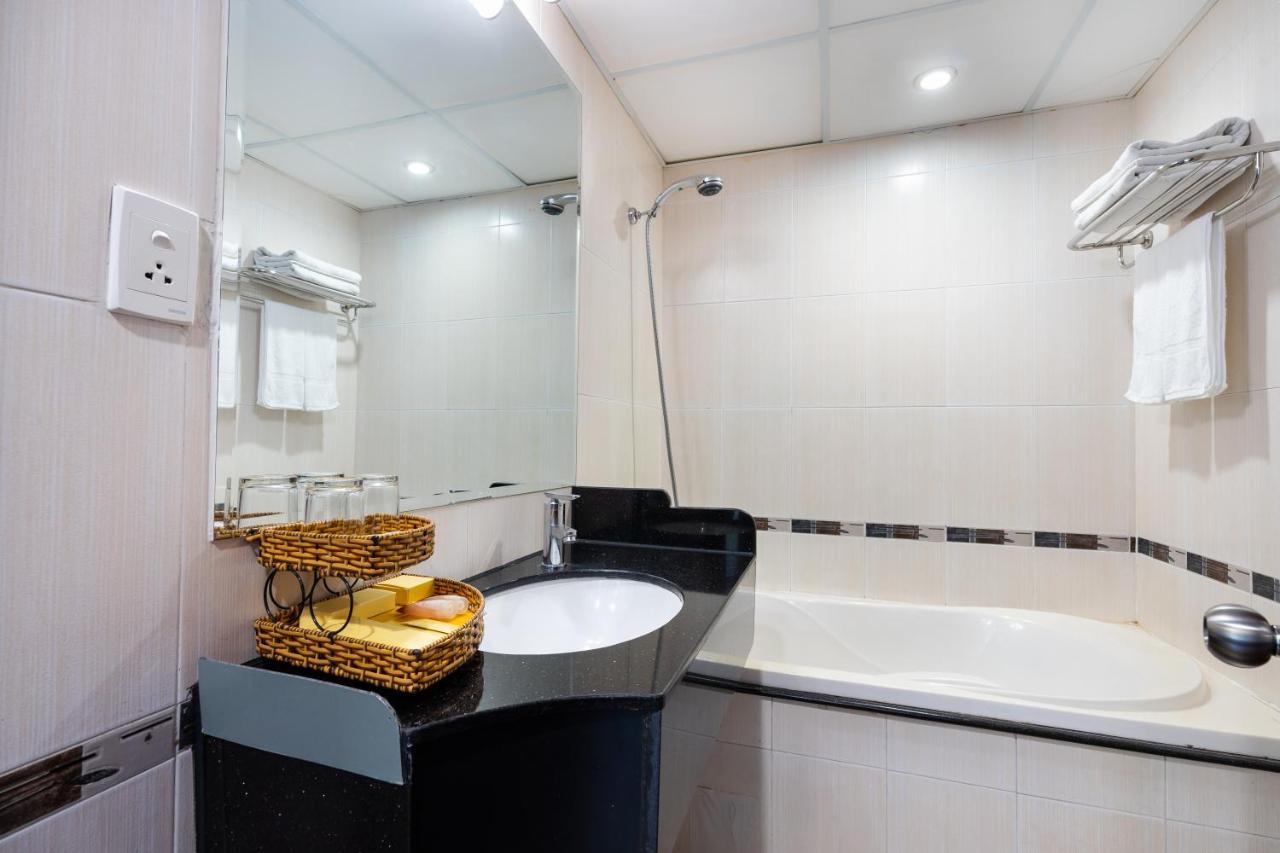 Lucasta Saigon Hotel Ho Şi Min Dış mekan fotoğraf